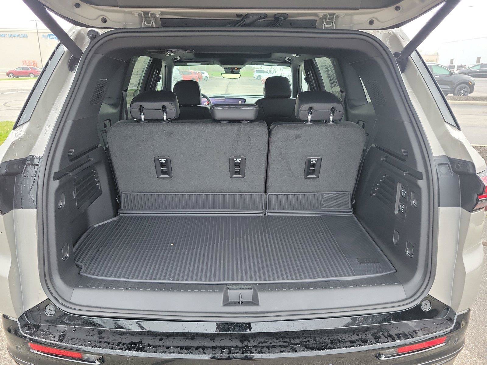 New 2027 Buick Enclave Sport Touring w/ Power Package FWD image 7