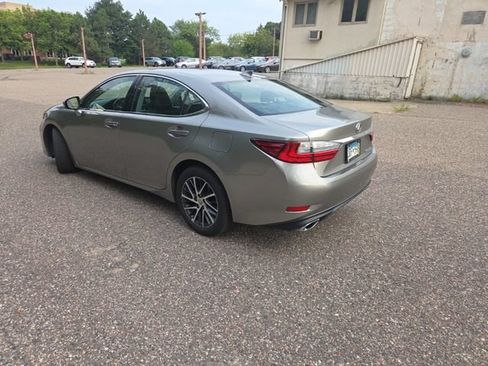 Used 2016 Lexus ES 350 w/ Premium Package w/Wood Trim FWD image 8