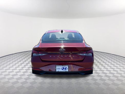 Used 2023 Hyundai Elantra SEL w/ Convenience Package image 8