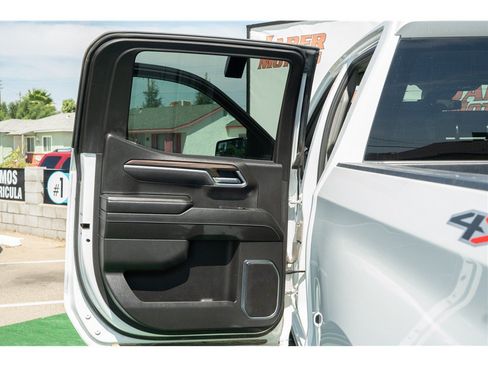 Used 2025 Chevrolet Silverado 1500 LT AWD/4WD image 35