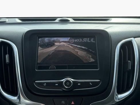 Used 2024 Chevrolet Equinox LT image 9