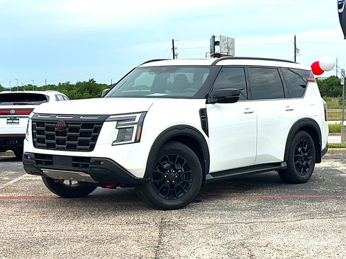 Used 2025 Nissan Armada PRO-4X w/ Pro-4X Premium Package AWD/4WD image 2