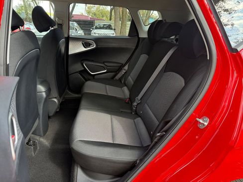 Used 2025 Kia Soul LX w/ LX Technology Package image 34