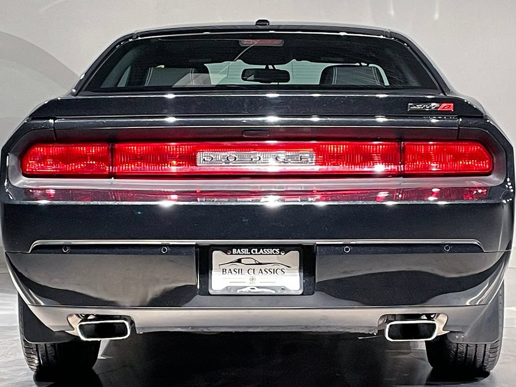 Used 2013 Dodge Challenger SRT8 w/ Harman Kardon Audio Group RWD image 29
