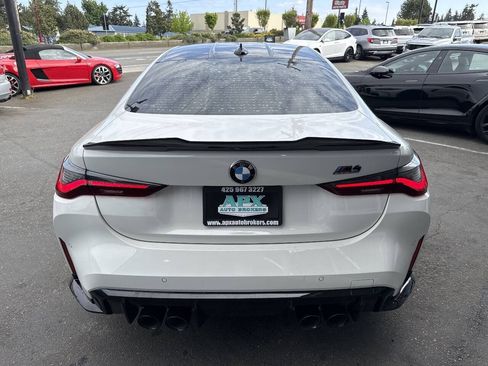 Used 2021 BMW M4 Competition w/ Executive Package RWD image 5