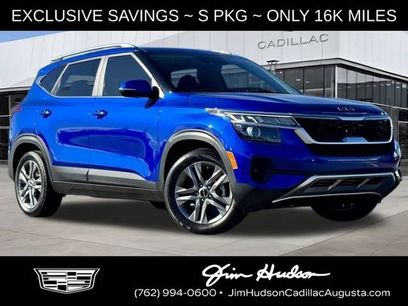 Used 2023 Kia Seltos S w/ Navigation Package