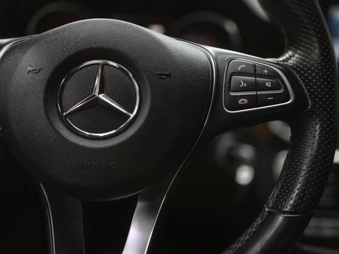 Used 2020 Mercedes-Benz GLA 250 4MATIC image 21