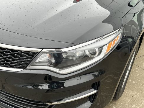 Used 2017 Kia Optima LX FWD image 11