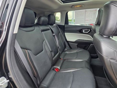 Certified 2022 Jeep Compass Limited w/ Elite Group AWD/4WD image 14