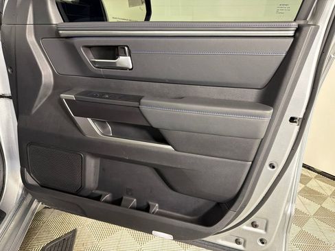 Used 2023 Toyota Tundra Platinum AWD/4WD image 15