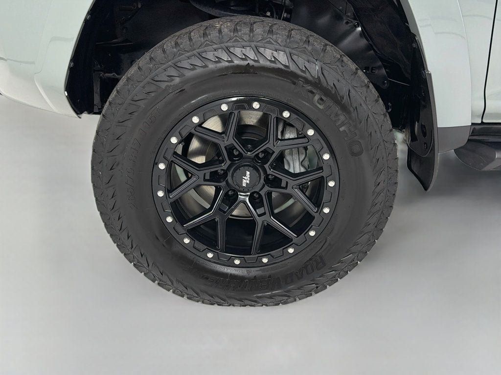 Used 2022 Toyota 4Runner TRD Off-Road Premium AWD/4WD image 33