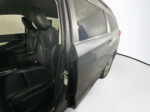Used 2022 Subaru Ascent Limited AWD/4WD image 12