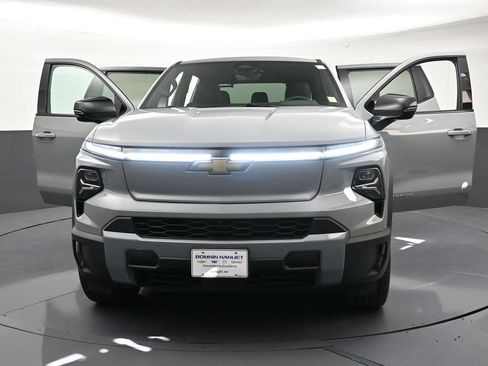 Used 2026 Chevrolet Silverado EV LT AWD/4WD image 36