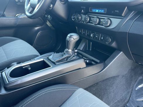 Used 2023 Toyota Tacoma TRD Off-Road image 28