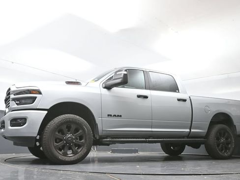 Used 2026 RAM 2500 Big Horn AWD/4WD image 29