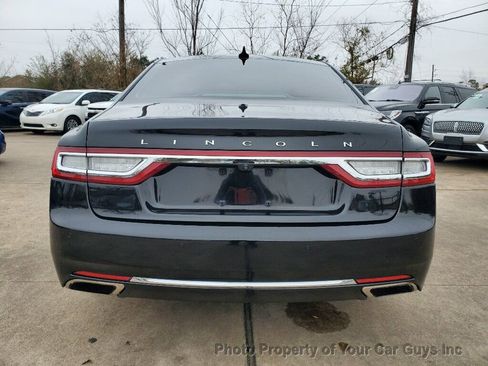 Used 2018 Lincoln Continental Select w/ Continental Climate Package image 18