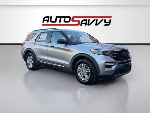 Used 2021 Ford Explorer XLT w/ Equipment Group 202A RWD image 1