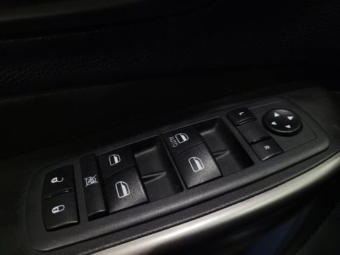 Used 2020 Jeep Cherokee Latitude FWD image 27