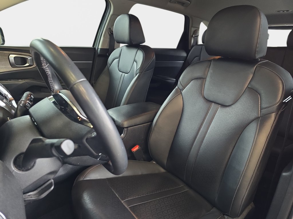 Used 2022 Kia Sorento S AWD/4WD image 16