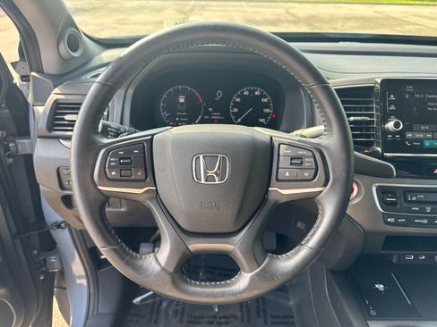 Used 2024 Honda Ridgeline Sport image 16