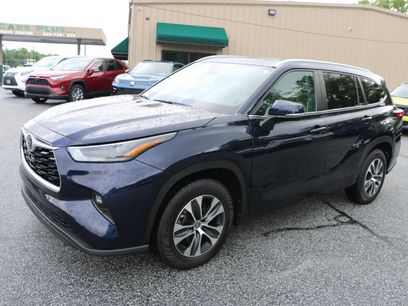 Used 2023 Toyota Highlander XLE