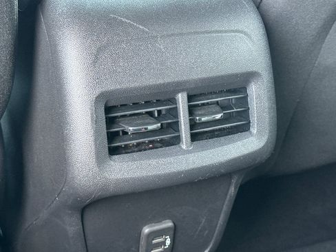 Certified 2021 Chevrolet Equinox LT w/ Driver Convenience Package image 13