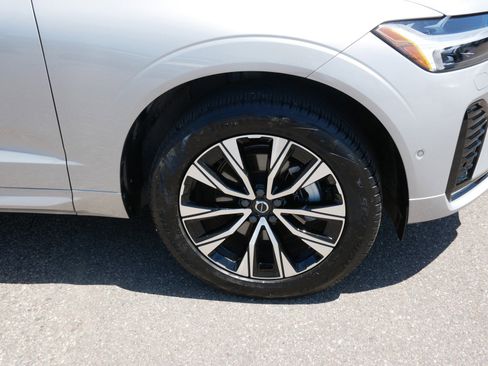 Certified 2025 Volvo XC60 B5 Plus AWD/4WD image 9