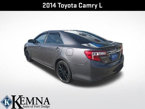 Used 2014 Toyota Camry XLE w/ Leather Package image 13