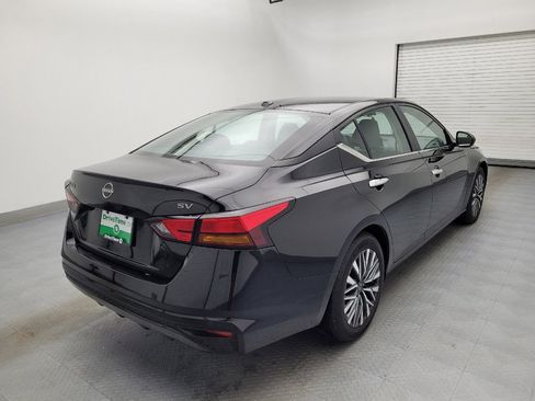 Used 2024 Nissan Altima 2.5 SV image 9