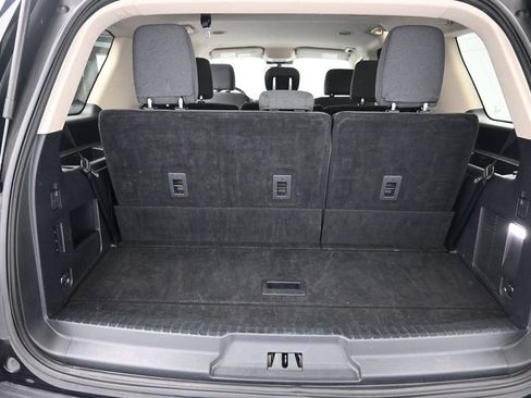 Used 2024 Ford Expedition XLT RWD image 14