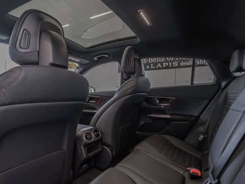 Used 2024 Mercedes-Benz GLC 300 4MATIC image 26