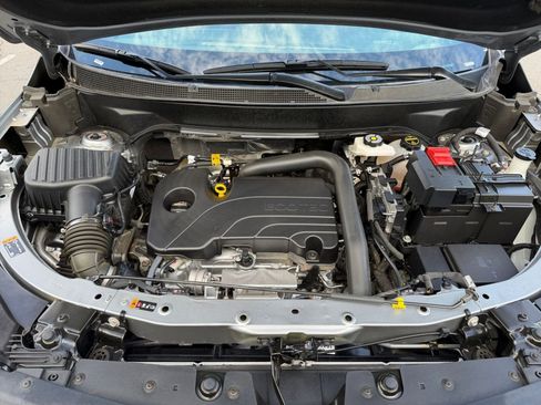 Used 2025 Chevrolet Equinox LT FWD image 32