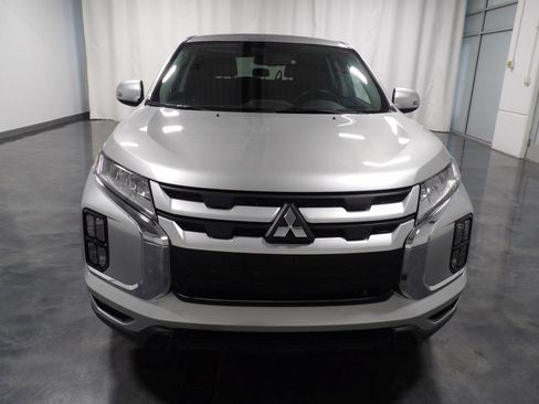 Used 2021 Mitsubishi Outlander Sport SE image 2
