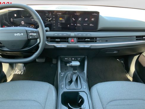 Used 2025 Kia K4 EX FWD image 24