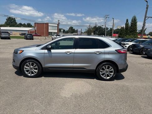 Used 2024 Ford Edge Titanium AWD/4WD image 3