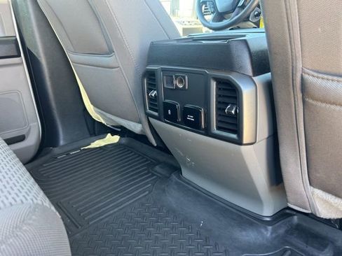 Used 2020 Ford F250 XLT w/ XLT Premium Package image 32