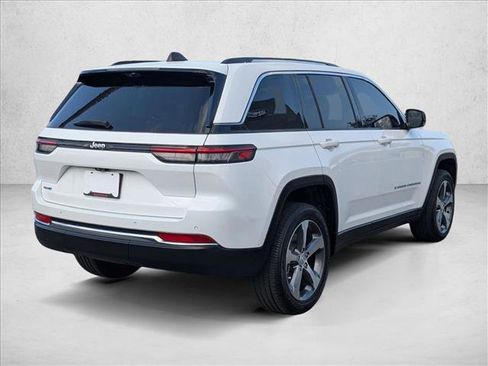 Used 2024 Jeep Grand Cherokee Limited 4xe w/ Luxury Tech Group II AWD/4WD image 5