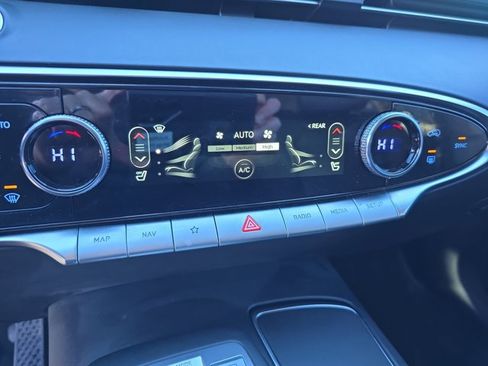 Used 2024 Genesis GV70 2.5T image 22