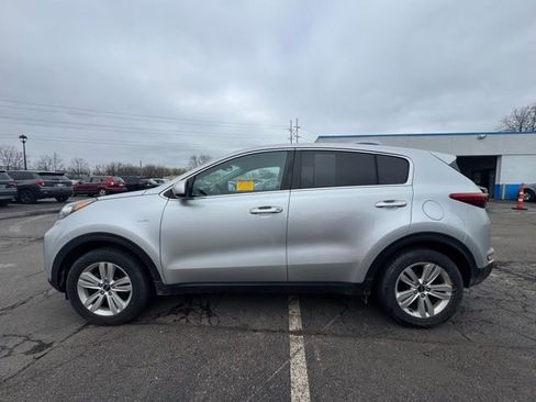 Used 2019 Kia Sportage LX AWD/4WD image 5