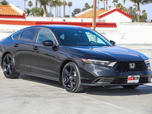 Used 2024 Honda Accord Sport image 4