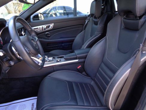 Used 2018 Mercedes-Benz SLC 43 AMG image 13