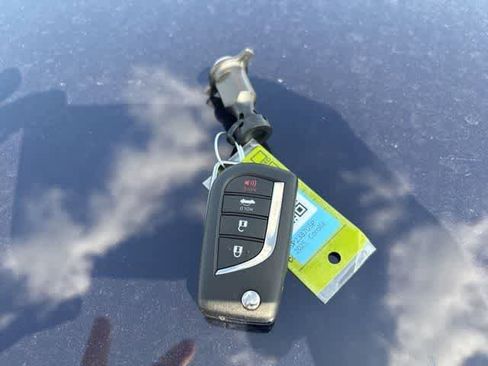 Used 2025 Toyota Corolla LE FWD image 26