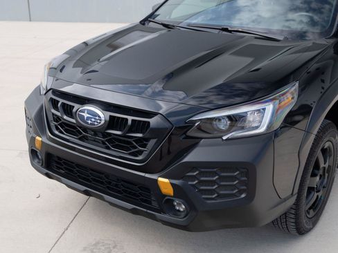 Used 2025 Subaru Outback Wilderness w/ Wilderness Package AWD/4WD image 13