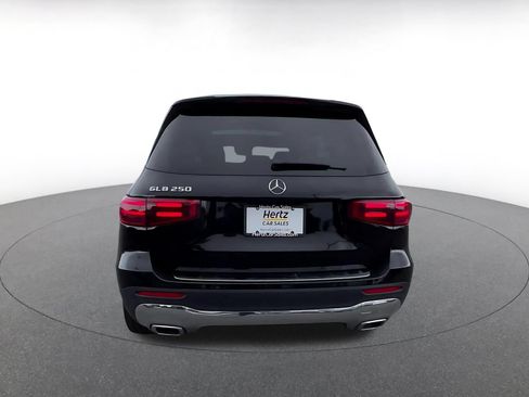 Used 2025 Mercedes-Benz GLB 250 image 12