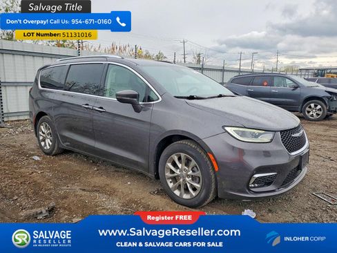 Used 2021 Chrysler Pacifica Touring-L FWD image 5