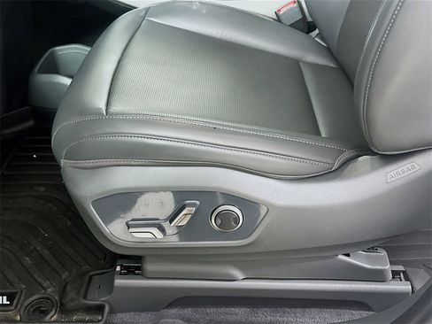 Used 2024 Kia EV9 Light image 9