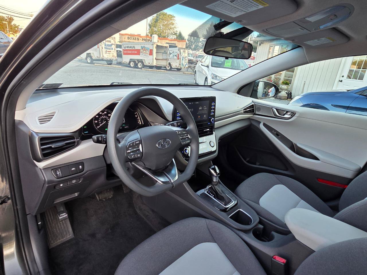 Used 2020 Hyundai Ioniq Blue FWD image 15