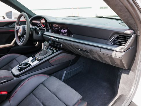 Certified 2024 Porsche 911 GT3 image 27