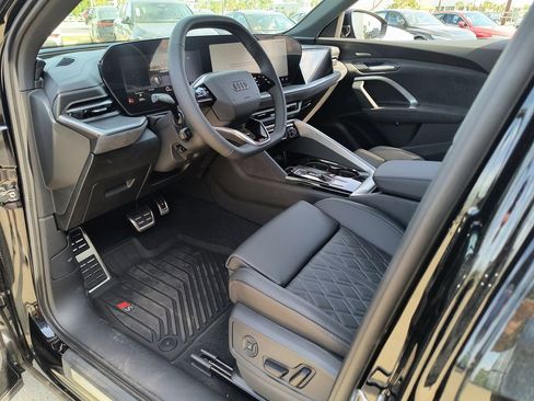 New 2026 Audi SQ5 Premium Plus image 2