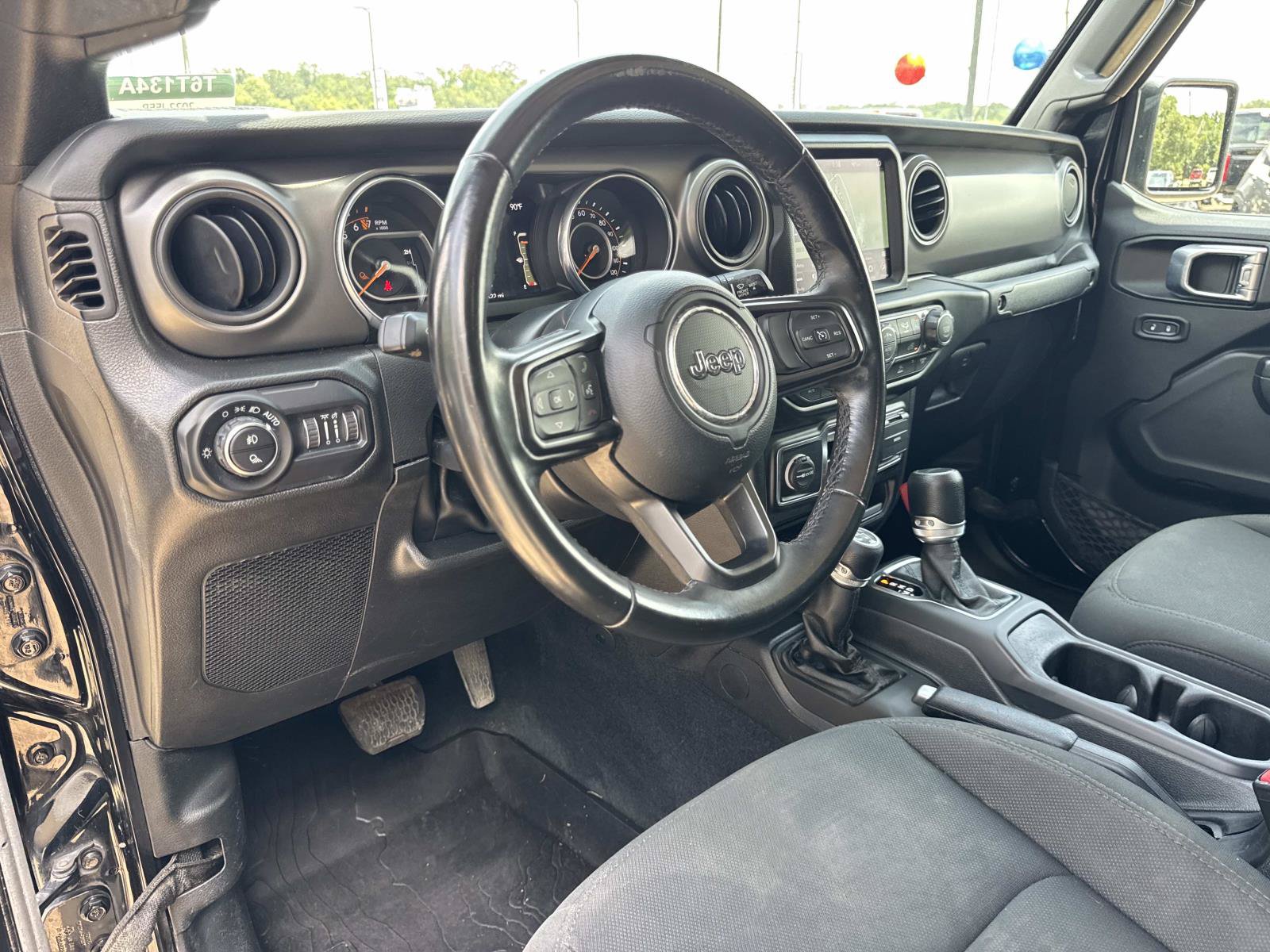 Used 2022 Jeep Gladiator Sport AWD/4WD image 17